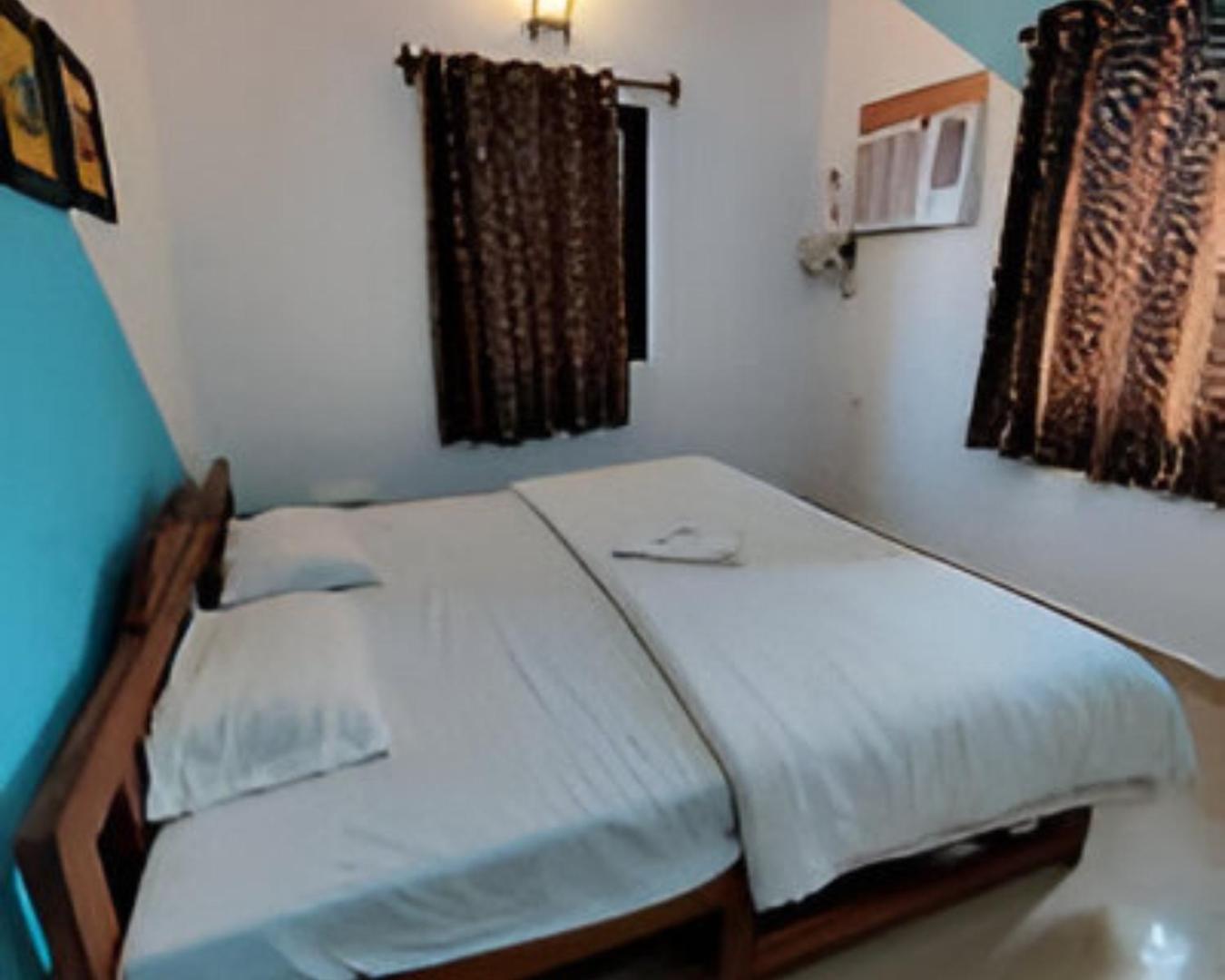 Ronne'S 2Bhk Lagoon Apartment -קלנגוטה מראה חיצוני תמונה