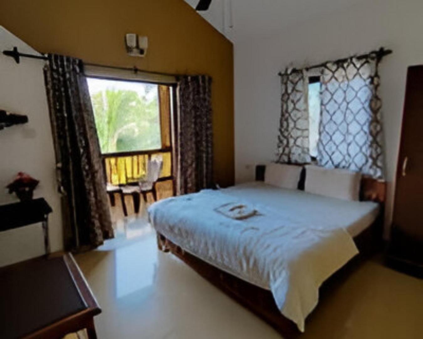 Ronne'S 2Bhk Lagoon Apartment -קלנגוטה מראה חיצוני תמונה